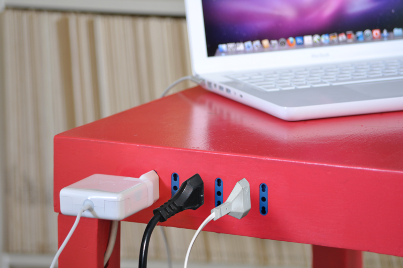 tavolino con elettricità