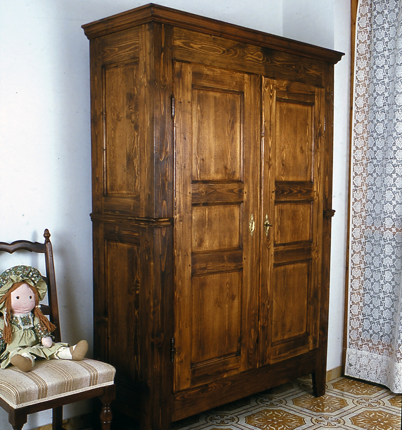 Costruire un armadio in legno massello