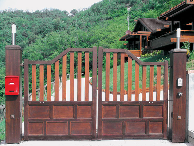 Come costruire un cancello in legno