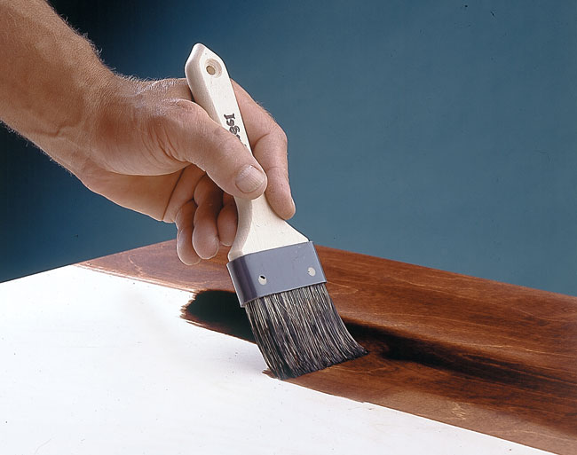 stendere mordente legno