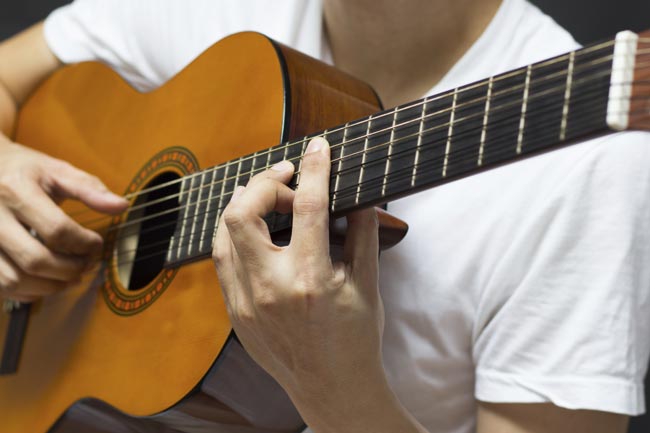 Come costruire una chitarra classica