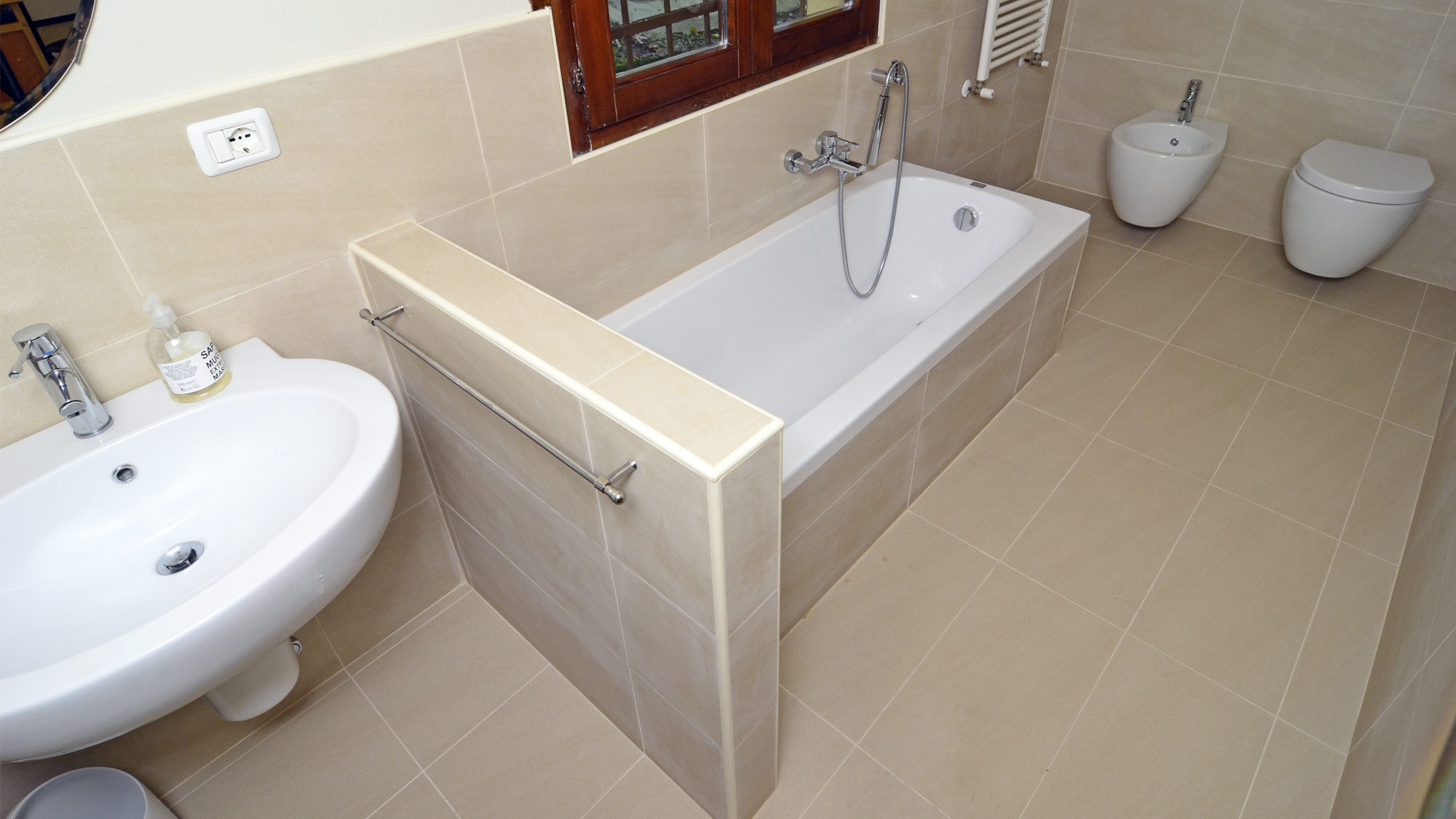 bagno di servizio in muratura