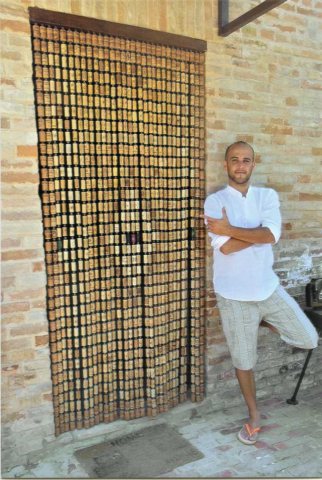 Tenda con tappi di sughero
