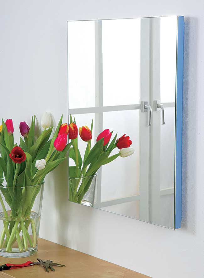 specchio con vano interno