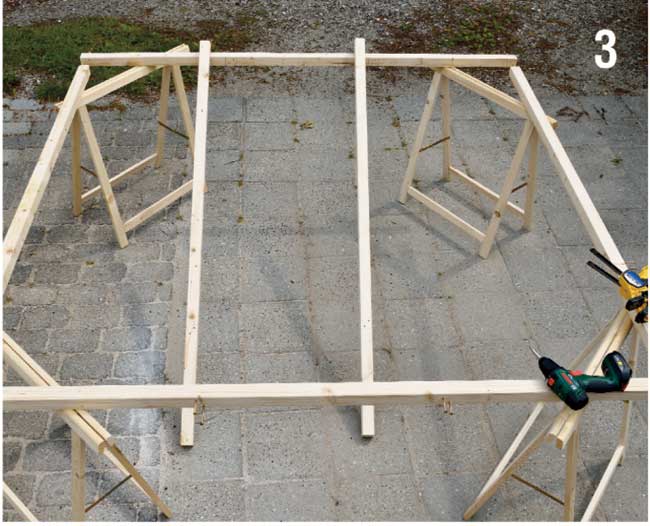supporto con cavalletti di legno