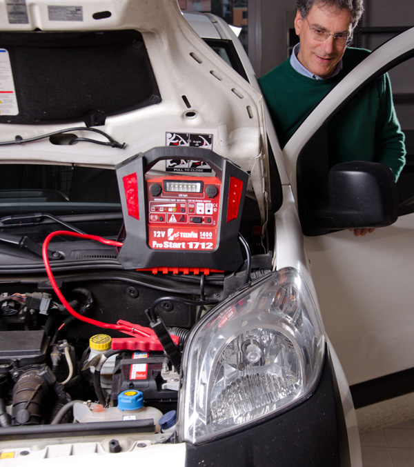 Far partire l'auto con lo starter