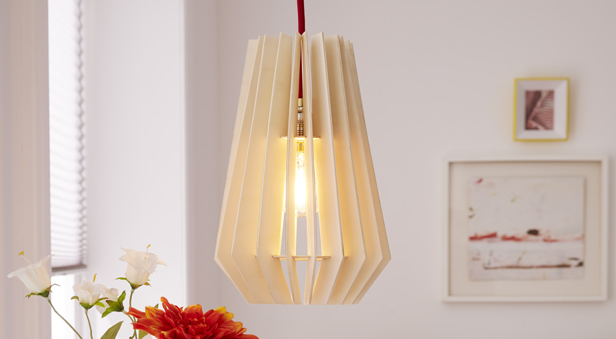 lampada in legno