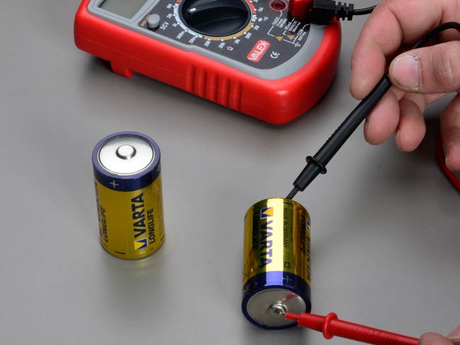 Verificare pile e batterie