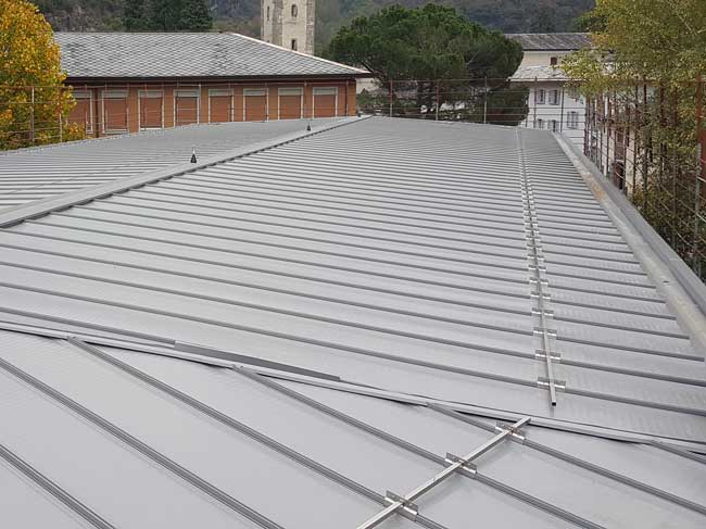 copertura con lastre metalliche