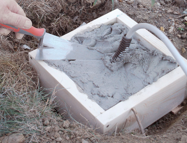 base cemento per lampioni giardino