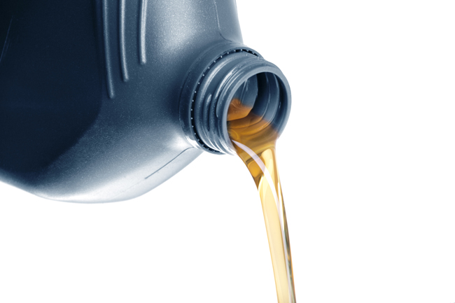 cambiare olio motore
