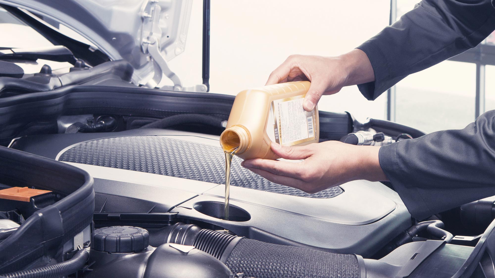 cambiare olio motore