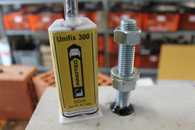 tassello chimico unifix