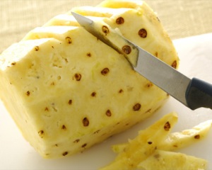 come pulire ananas