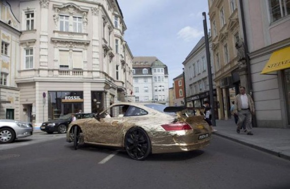 a_porsche_for_640_43