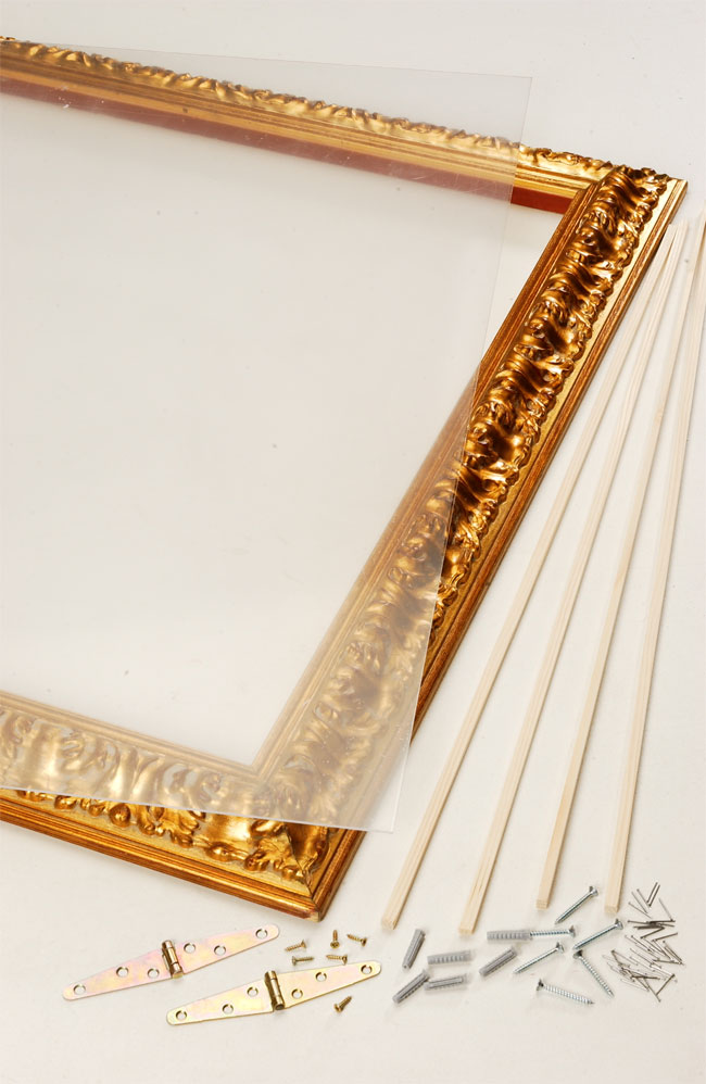 cornice dorata