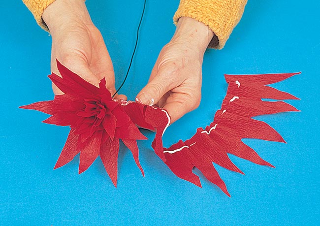 creare un fiore di carta